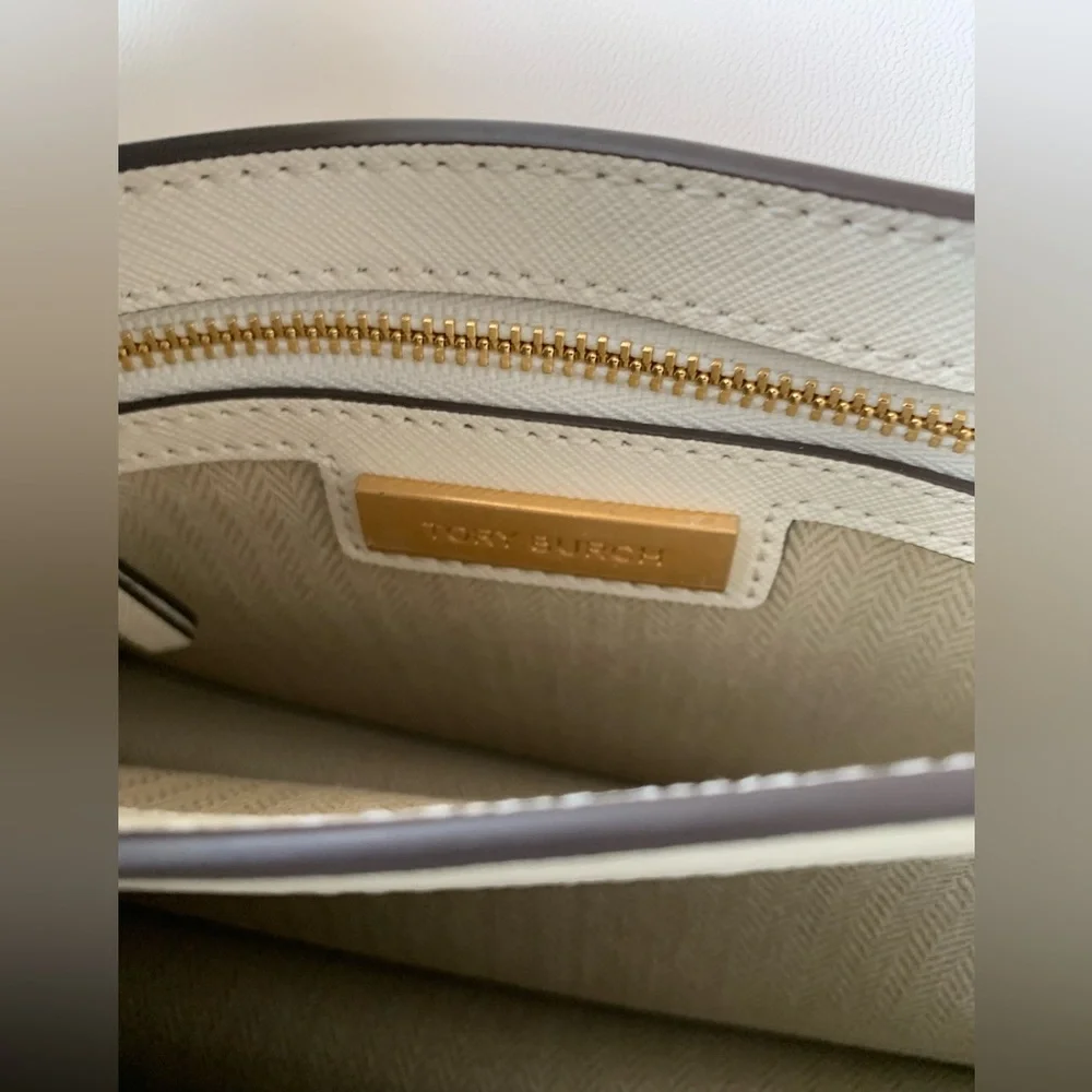 TORY BURCH-Robinson NWOT $687.00 Retail Price Limited Edition Shoulder Bag - Picture 11 of 15